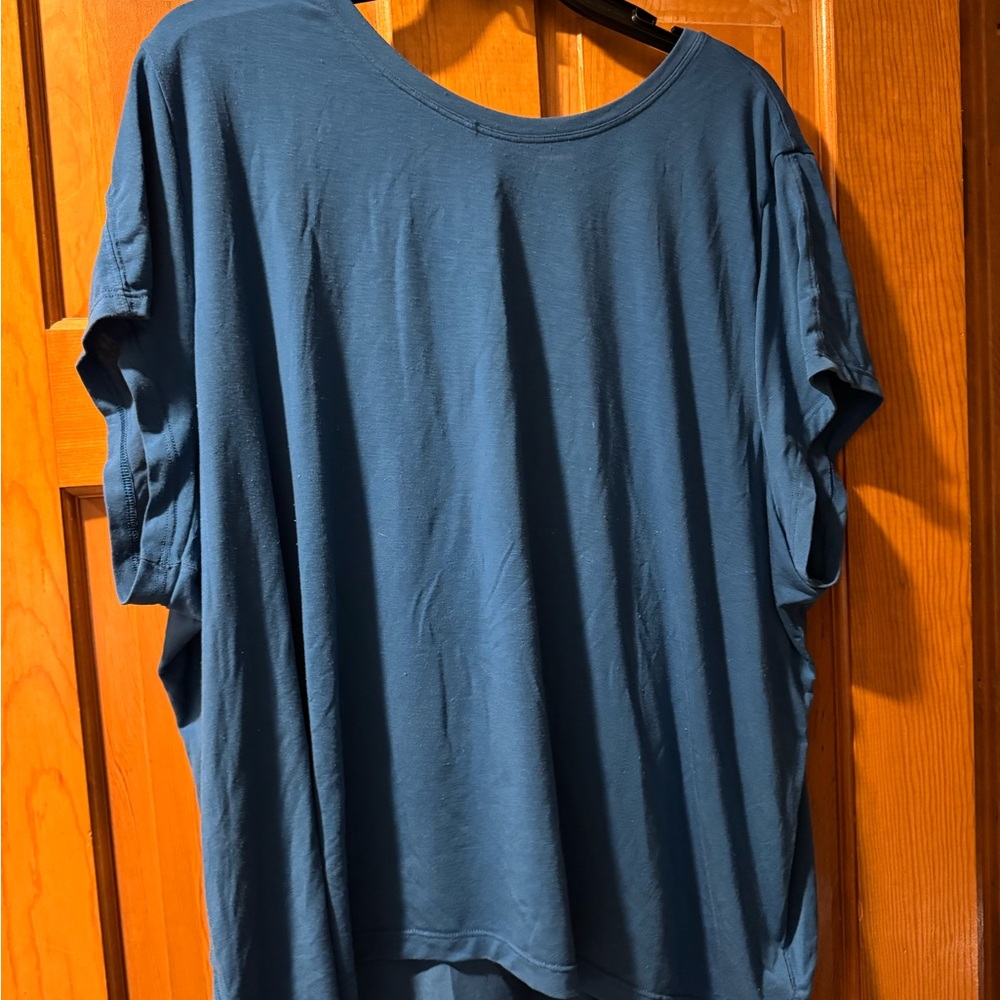 Athleta Teal Short Sleeve Top